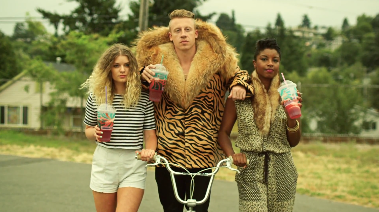 macklemore-scooter-closeup
